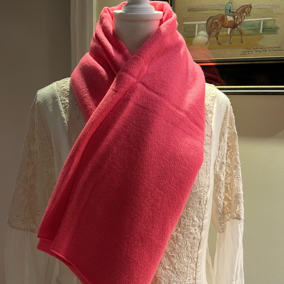 100% Cashmere Poncho/Scarf/Wrap by Claudia Nichols - Picture 4 of 8